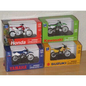 New Ray Lot of 4 Different Motorcycles 1 Yamaha 1 Honda 1 Kawasaki 1 Suzuki New
